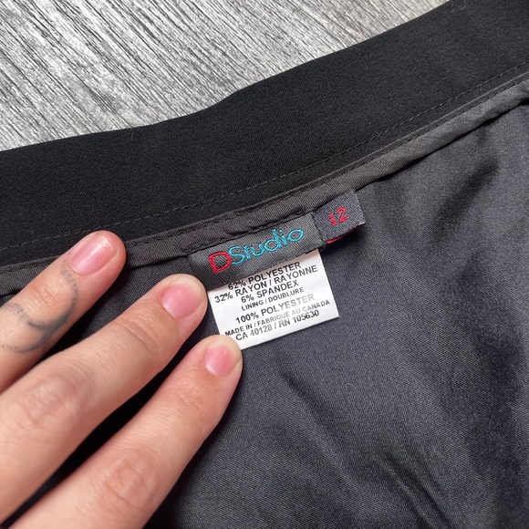 New with tag Black Short Skirt Preppy Vibe - Picture 6 of 6